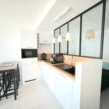 Ravissant T1 Au Bord De L'eau Juan Les Pins * Αντίμπ